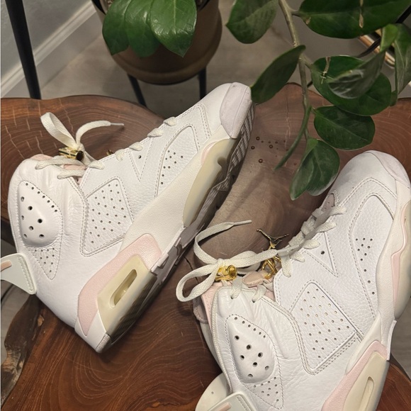 Jordan Shoes - Air Jordan 6 women